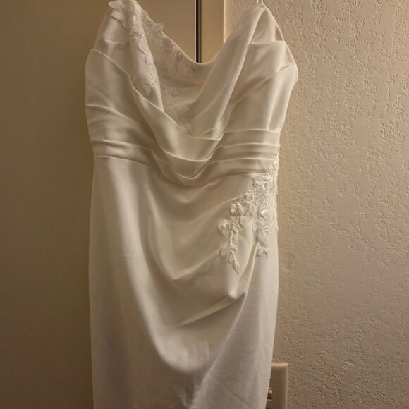 DB Studio 3D Floral Lace Applique Crepe Mini Dress - Picture 4 of 5